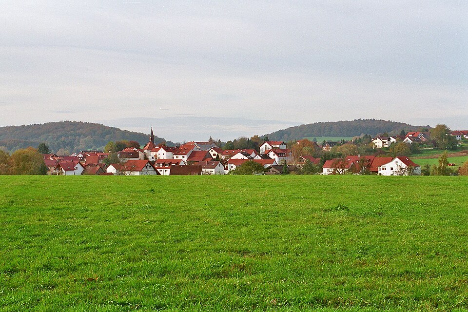 Wärmepumpe-Gurus in Abtsteinach – Ansicht von Abtsteinach (Foto: MEmx) Wärmepumpe-Gurus in Abtsteinach – Ansicht von Abtsteinach