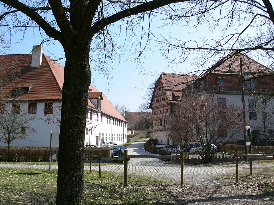 Wärmepumpe-Gurus in Altheim – Ansicht von Altheim (Foto: Andreas Praefcke) Wärmepumpe-Gurus in Altheim – Ansicht von Altheim