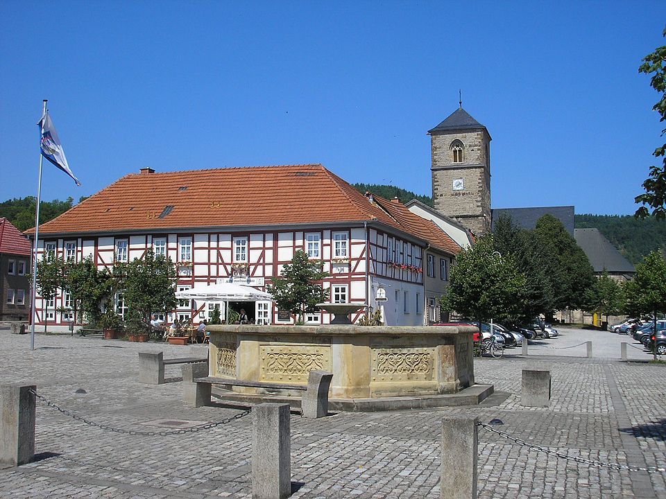 Wärmepumpe-Gurus in Amt Creuzburg – Ansicht von Amt Creuzburg (Foto: Michael Sander) Wärmepumpe-Gurus in Amt Creuzburg – Ansicht von Amt Creuzburg
