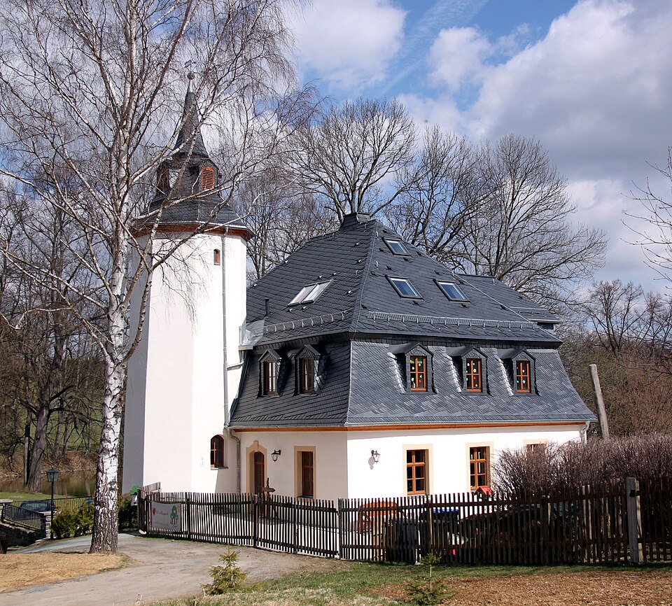Wärmepumpe-Gurus in Amtsberg – Turmhaus (Foto: Miebner) Turmhaus in Amtsberg – Wärmepumpe-Gurus vermittelt Fachbetriebe in Amtsberg
