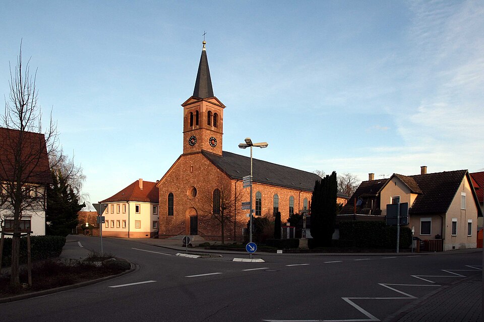 Wärmepumpe-Gurus in Au am Rhein – Kirche (Foto: Martin Dürrschnabel) Kirche in Au am Rhein – Wärmepumpe-Gurus vermittelt Fachbetriebe in Au am Rhein