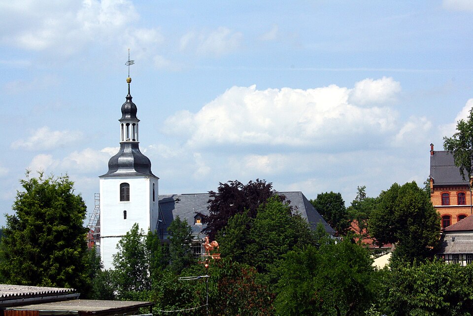 Wärmepumpe-Gurus in Auma-Weidatal – Kirche (Foto: Lucas Friese) Kirche in Auma-Weidatal – Wärmepumpe-Gurus vermittelt Fachbetriebe in Auma-Weidatal