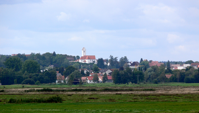 Wärmepumpe-Gurus in Bad Buchau – Ansicht von Bad Buchau (Foto: Andreas Praefcke) Wärmepumpe-Gurus in Bad Buchau – Ansicht von Bad Buchau