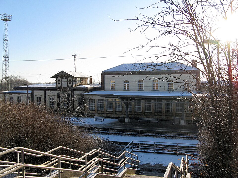 Wärmepumpe-Gurus in Bad Kleinen – Bahnhof (Foto: Niteshift) Bahnhof in Bad Kleinen – Wärmepumpe-Gurus vermittelt Fachbetriebe in Bad Kleinen