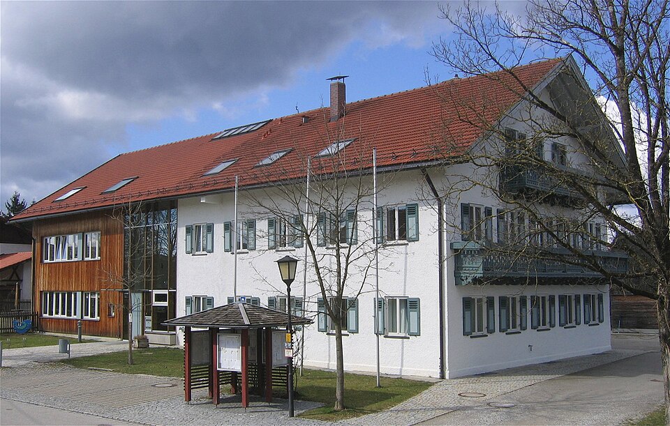 Wärmepumpe-Gurus in Baierbrunn – Ansicht von Baierbrunn (Foto: Rufus46) Wärmepumpe-Gurus in Baierbrunn – Ansicht von Baierbrunn