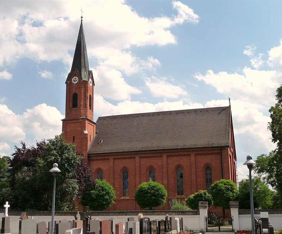 Wärmepumpe-Gurus in Bayerbach b. Ergoldsbach – Pfarrkirche (Foto: Konrad Lackerbeck) Pfarrkirche in Bayerbach b. Ergoldsbach – Wärmepumpe-Gurus vermittelt Fachbetriebe in Bayerbach b. Ergoldsbach