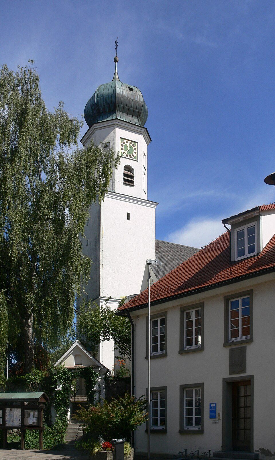 Wärmepumpe-Gurus in Bergatreute – Pfarrkirche (Foto: Andreas Praefcke) Pfarrkirche in Bergatreute – Wärmepumpe-Gurus vermittelt Fachbetriebe in Bergatreute
