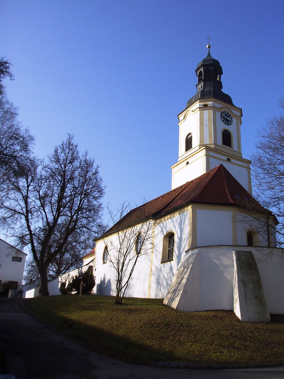 Wärmepumpe-Gurus in Bergheim – Kirche (Foto: Rensi) Kirche in Bergheim – Wärmepumpe-Gurus vermittelt Fachbetriebe in Bergheim