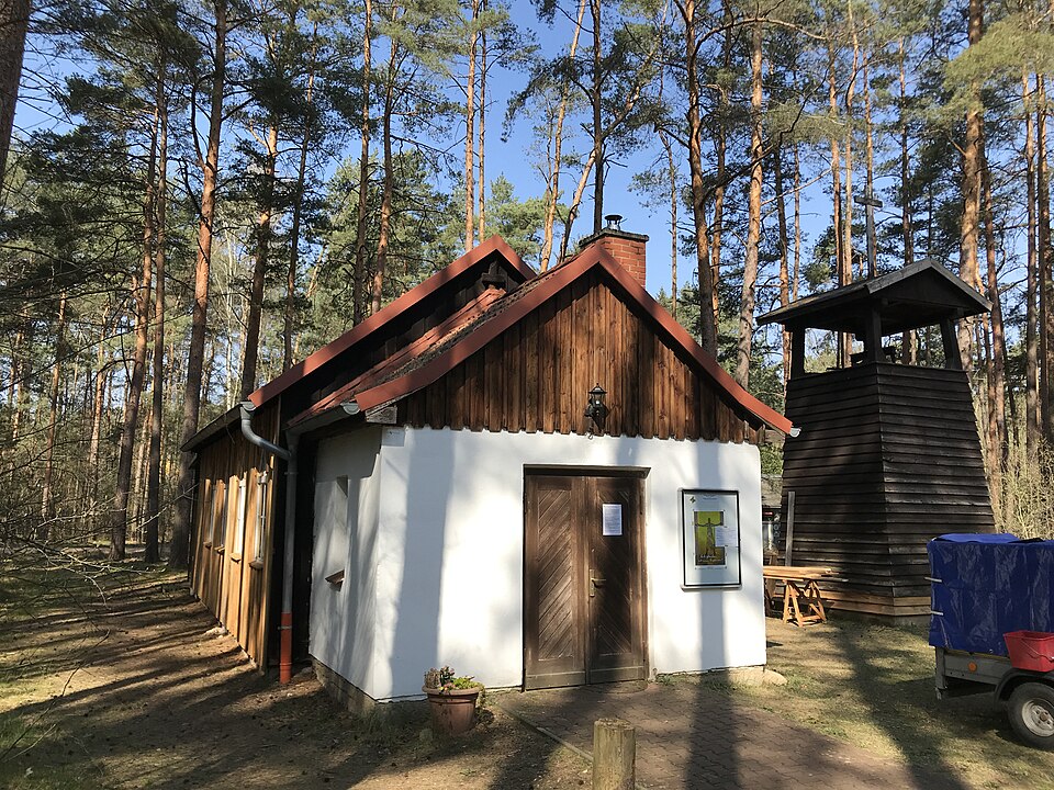 Wärmepumpe-Gurus in Borkwalde – Dorfkirche (Foto: Assenmacher) Dorfkirche in Borkwalde – Wärmepumpe-Gurus vermittelt Fachbetriebe in Borkwalde
