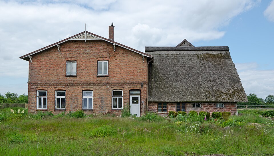 Wärmepumpe-Gurus in Borstel-Hohenraden – Ansicht von Borstel-Hohenraden (Foto: An-d) Wärmepumpe-Gurus in Borstel-Hohenraden – Ansicht von Borstel-Hohenraden