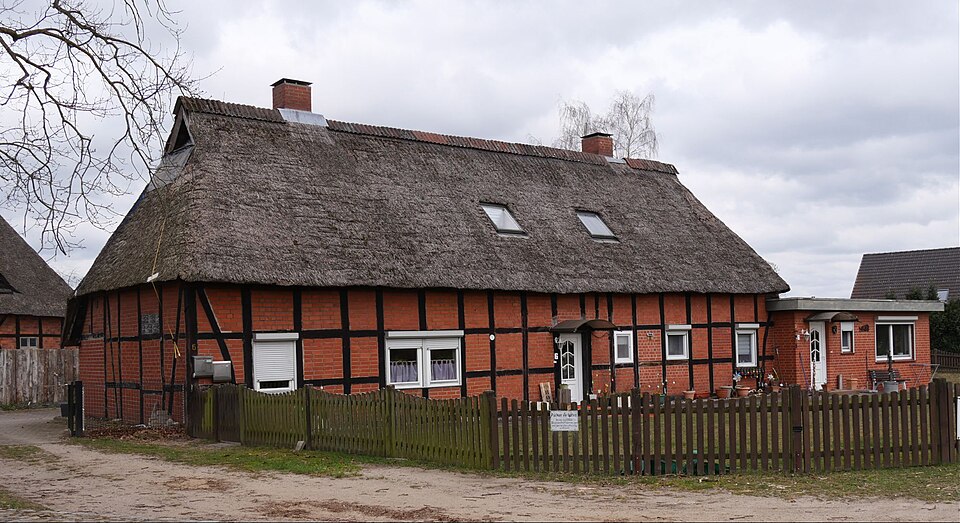 Wärmepumpe-Gurus in Brietlingen – Bundesstraße (Foto: Judith Ley) Bundesstraße in Brietlingen – Wärmepumpe-Gurus vermittelt Fachbetriebe in Brietlingen