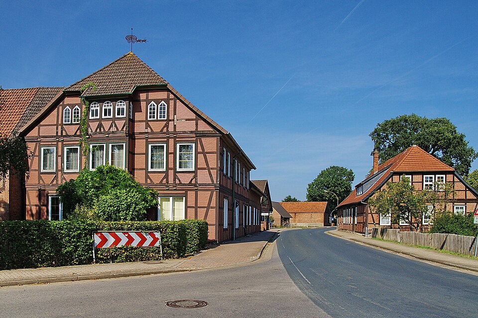 Wärmepumpe-Gurus in Bröckel – Ortsbild (Foto: losch) Ortsbild in Bröckel – Wärmepumpe-Gurus vermittelt Fachbetriebe in Bröckel
