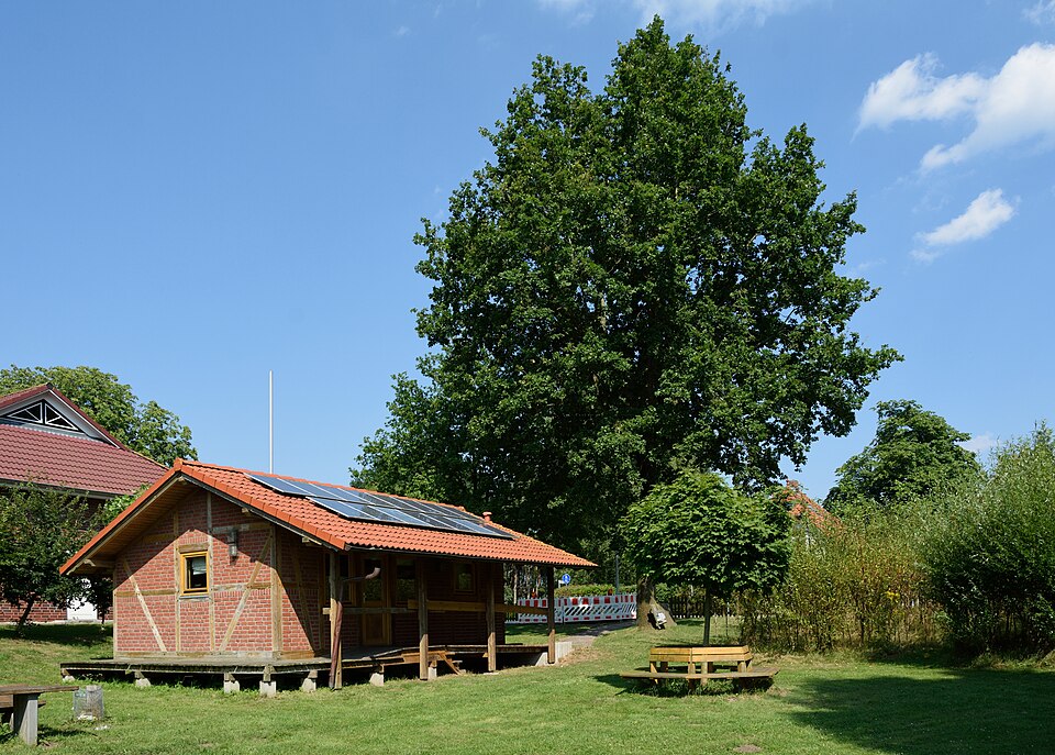 Wärmepumpe-Gurus in Brokstedt – Umwelthaus (Foto: Nightflyer 22:19, 30 July 2014) Umwelthaus in Brokstedt – Wärmepumpe-Gurus vermittelt Fachbetriebe in Brokstedt