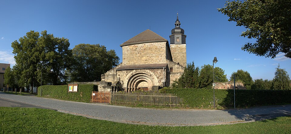 Wärmepumpe-Gurus in Bürgel – Kloster (Foto: Christoph Müller) Kloster in Bürgel – Wärmepumpe-Gurus vermittelt Fachbetriebe in Bürgel