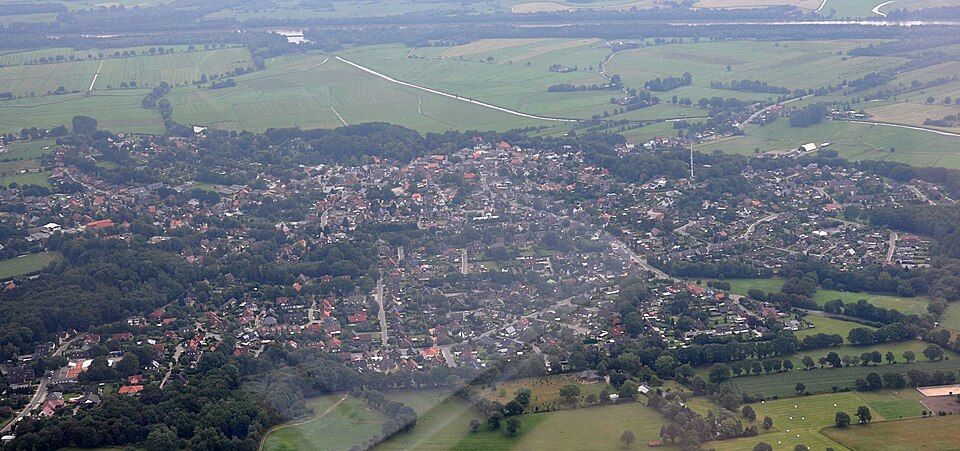 Wärmepumpe-Gurus in Burg – Burg (Foto: El Grafo) Burg in Burg – Wärmepumpe-Gurus vermittelt Fachbetriebe in Burg