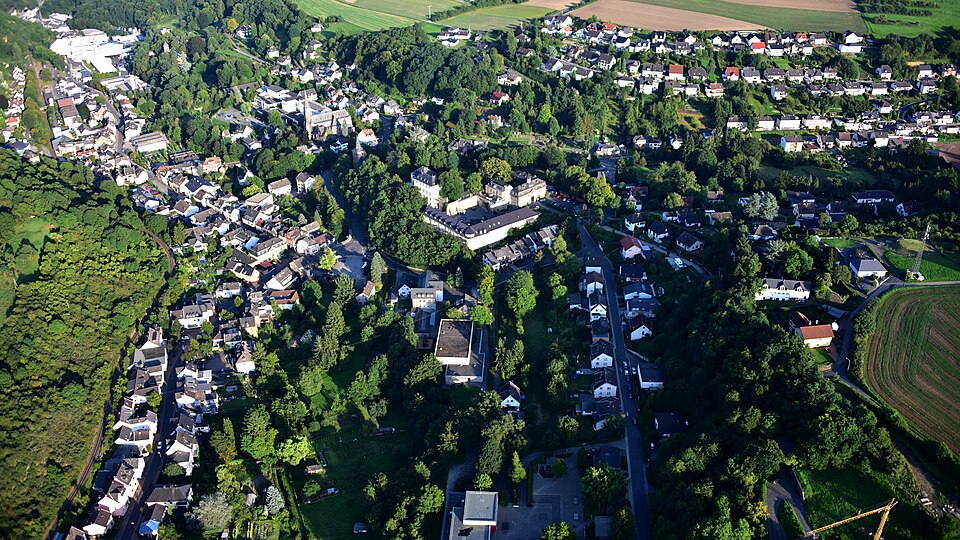 Wärmepumpe-Gurus in Burgbrohl – Ansicht von Burgbrohl (Foto: Wolkenkratzer) Wärmepumpe-Gurus in Burgbrohl – Ansicht von Burgbrohl