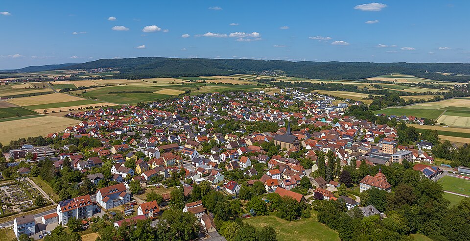 Wärmepumpe-Gurus in Buttenheim – Luftbild (Foto: Ermell) Luftbild in Buttenheim – Wärmepumpe-Gurus vermittelt Fachbetriebe in Buttenheim
