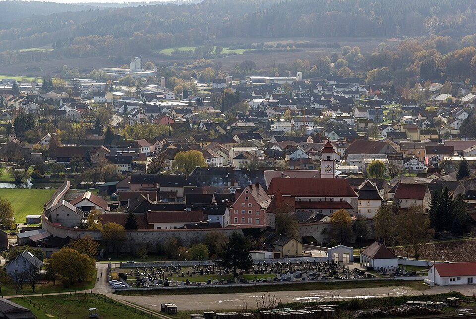 Wärmepumpe-Gurus in Dollnstein – Ansicht von Dollnstein (Foto: Derzno) Wärmepumpe-Gurus in Dollnstein – Ansicht von Dollnstein