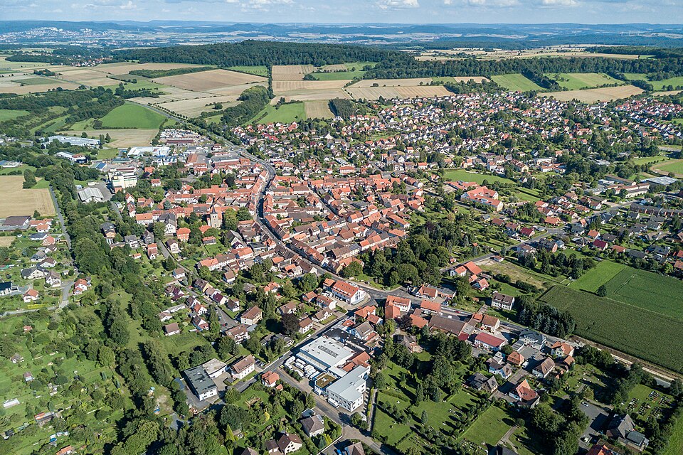 Wärmepumpe-Gurus in Dransfeld – Ansicht von Dransfeld (Foto: DL6RX) Wärmepumpe-Gurus in Dransfeld – Ansicht von Dransfeld