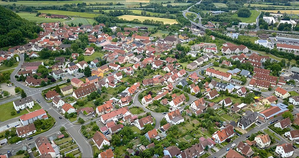 Wärmepumpe-Gurus in Ebelsbach – Ansicht von Ebelsbach (Foto: Maximilian Schönherr) Wärmepumpe-Gurus in Ebelsbach – Ansicht von Ebelsbach