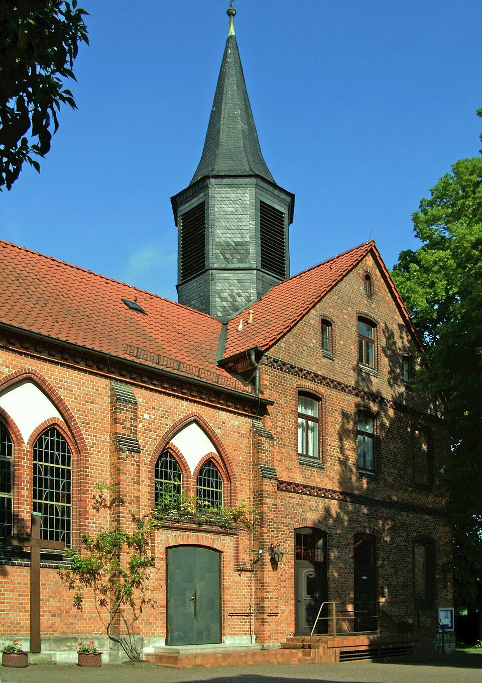 Wärmepumpe-Gurus in Eilsleben – Kirche (Foto: Kirchenfan) Kirche in Eilsleben – Wärmepumpe-Gurus vermittelt Fachbetriebe in Eilsleben