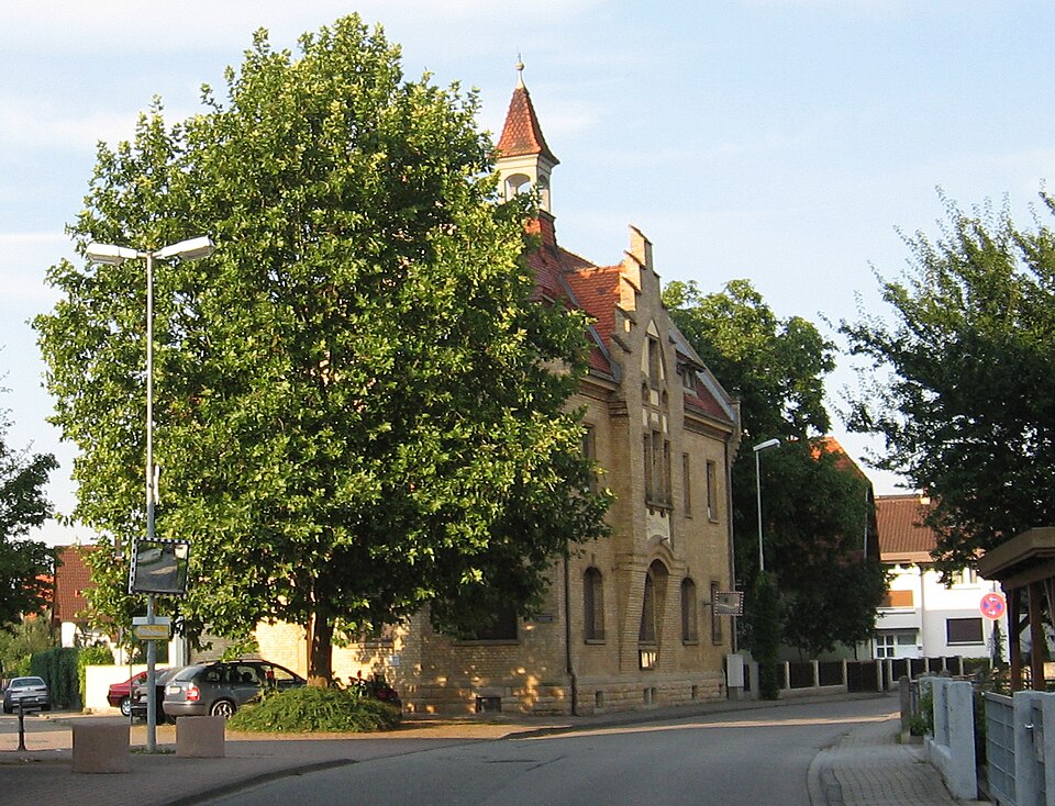 Wärmepumpe-Gurus in Elchesheim-Illingen – Ansicht von Elchesheim-Illingen (Foto: Michiel1972) Wärmepumpe-Gurus in Elchesheim-Illingen – Ansicht von Elchesheim-Illingen