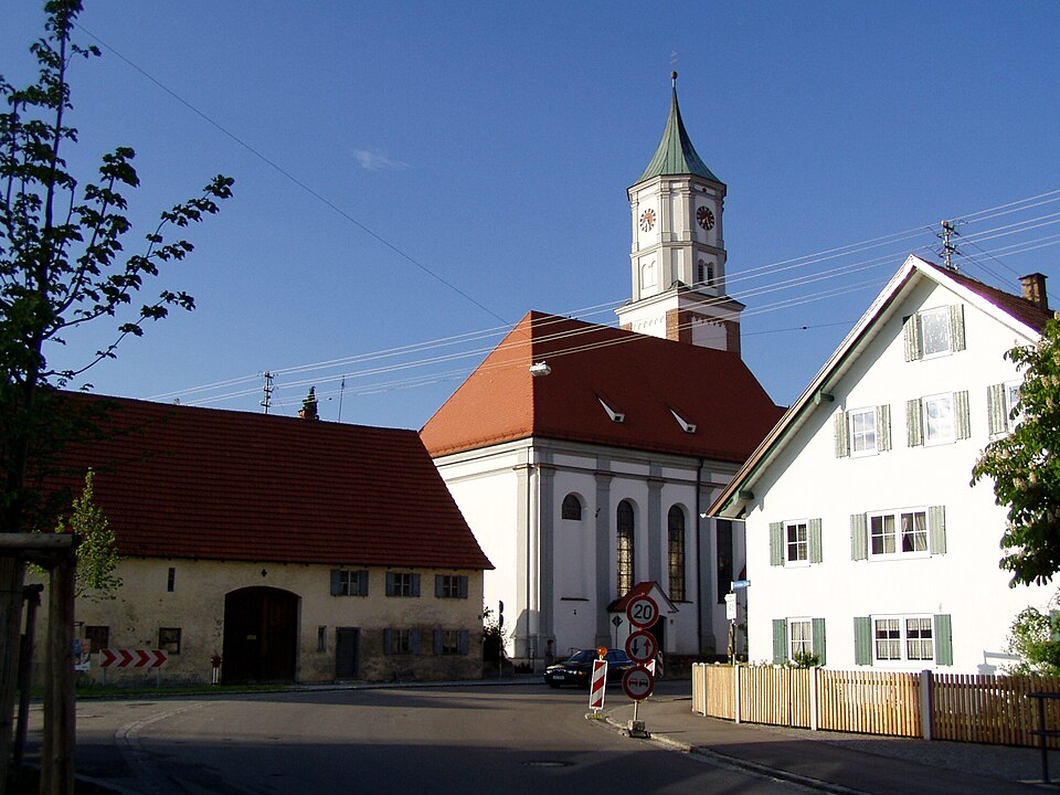 Wärmepumpe-Gurus in Ettringen – Kirche (Foto: Flodur63) Kirche in Ettringen – Wärmepumpe-Gurus vermittelt Fachbetriebe in Ettringen