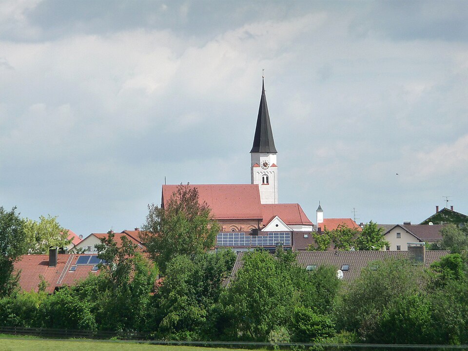 Wärmepumpe-Gurus in Falkenberg – Pfarrkirche (Foto: Konrad Lackerbeck) Pfarrkirche in Falkenberg – Wärmepumpe-Gurus vermittelt Fachbetriebe in Falkenberg