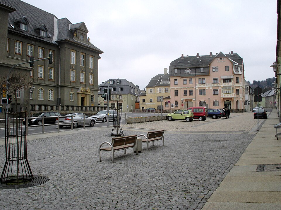 Wärmepumpe-Gurus in Geyer – Altmarkt (Foto: Leppus) Altmarkt in Geyer – Wärmepumpe-Gurus vermittelt Fachbetriebe in Geyer