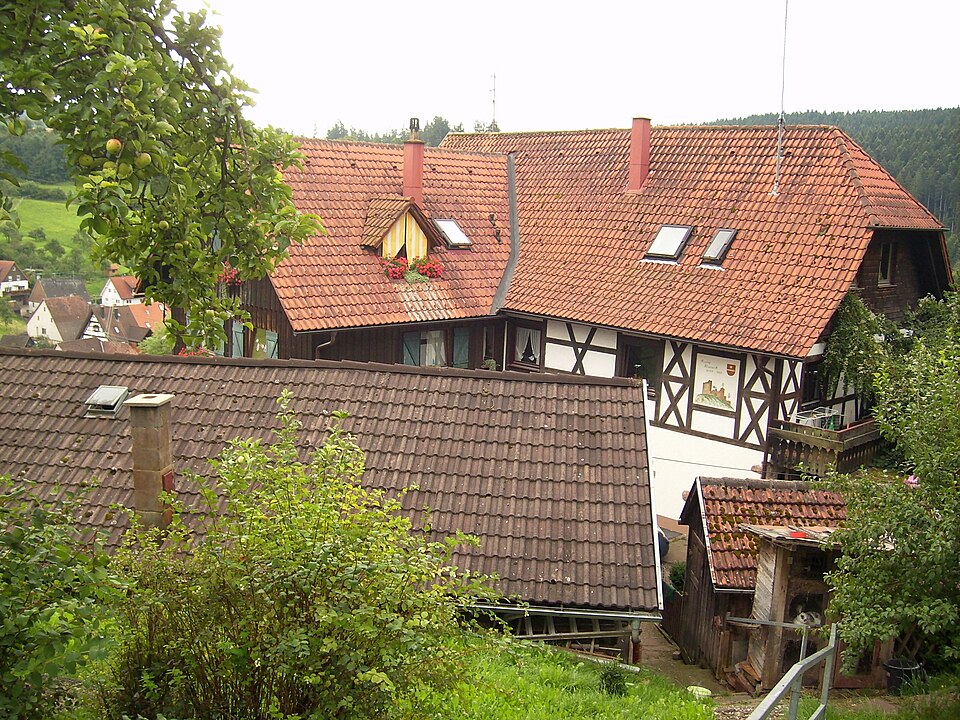 Wärmepumpe-Gurus in Glatten – Burg (Foto: Rainer Halama) Burg in Glatten – Wärmepumpe-Gurus vermittelt Fachbetriebe in Glatten