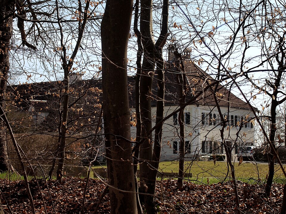 Wärmepumpe-Gurus in Greifenberg – Schloss (Foto: Ordercrazy) Schloss in Greifenberg – Wärmepumpe-Gurus vermittelt Fachbetriebe in Greifenberg