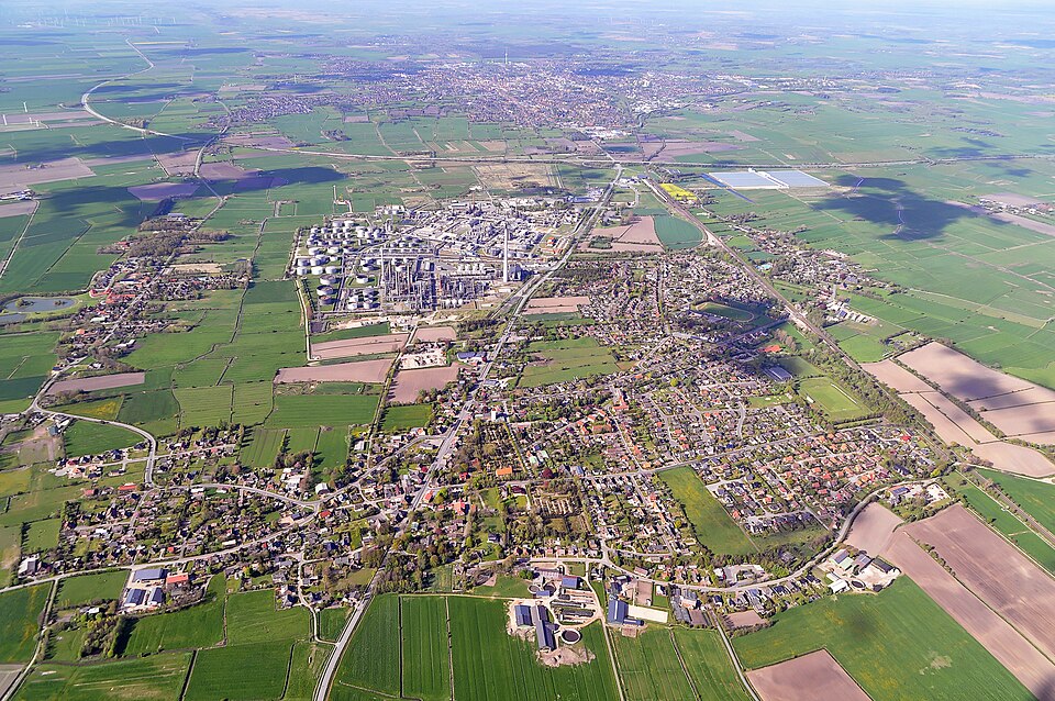 Wärmepumpe-Gurus in Hemmingstedt – Ansicht von Hemmingstedt (Foto: Ra Boe) Wärmepumpe-Gurus in Hemmingstedt – Ansicht von Hemmingstedt