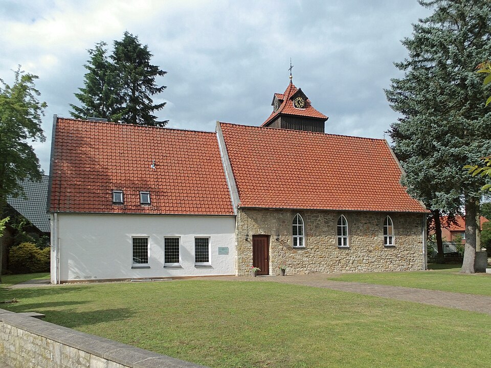 Wärmepumpe-Gurus in Hillerse – Kirche (Foto: Kirchenfan) Kirche in Hillerse – Wärmepumpe-Gurus vermittelt Fachbetriebe in Hillerse