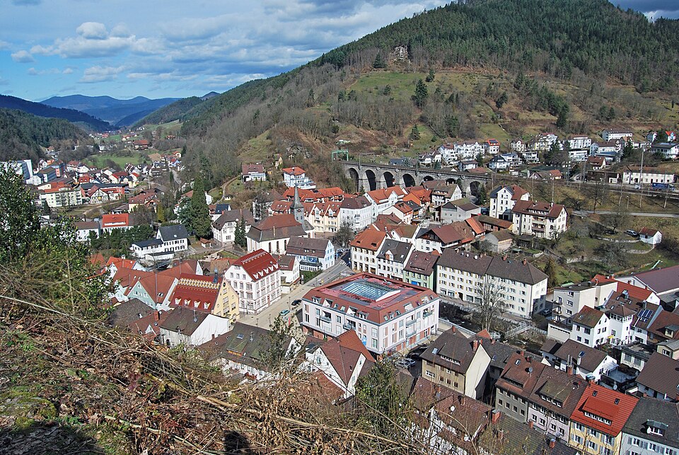 Wärmepumpe-Gurus in Hornberg – Panorama (Foto: Gargolla) Panorama in Hornberg – Wärmepumpe-Gurus vermittelt Fachbetriebe in Hornberg