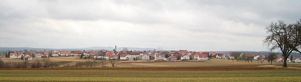 Wärmepumpe-Gurus in Hülben – Ansicht von Hülben (Foto: Aspiriniks) Wärmepumpe-Gurus in Hülben – Ansicht von Hülben