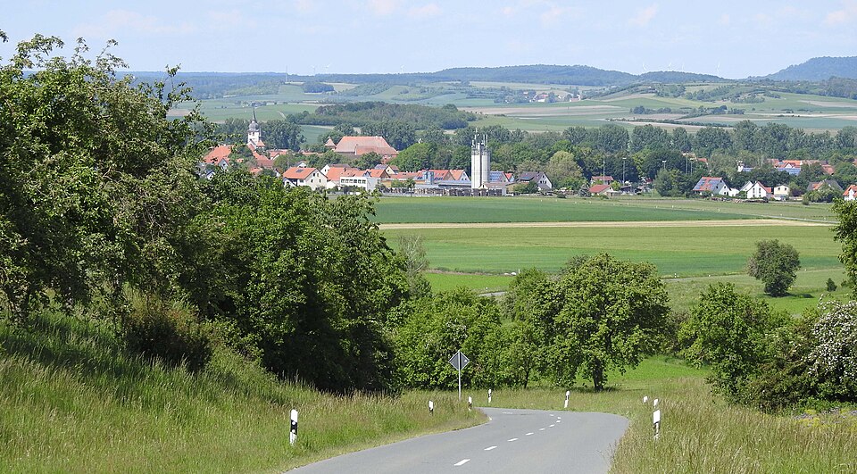 Wärmepumpe-Gurus in Ipsheim – Ansicht von Ipsheim (Foto: Flodur63) Wärmepumpe-Gurus in Ipsheim – Ansicht von Ipsheim