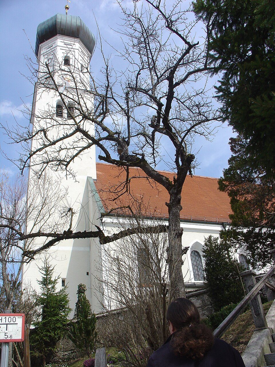 Wärmepumpe-Gurus in Königsdorf – Pfarrkirche (Foto: Allie Caulfield) Pfarrkirche in Königsdorf – Wärmepumpe-Gurus vermittelt Fachbetriebe in Königsdorf