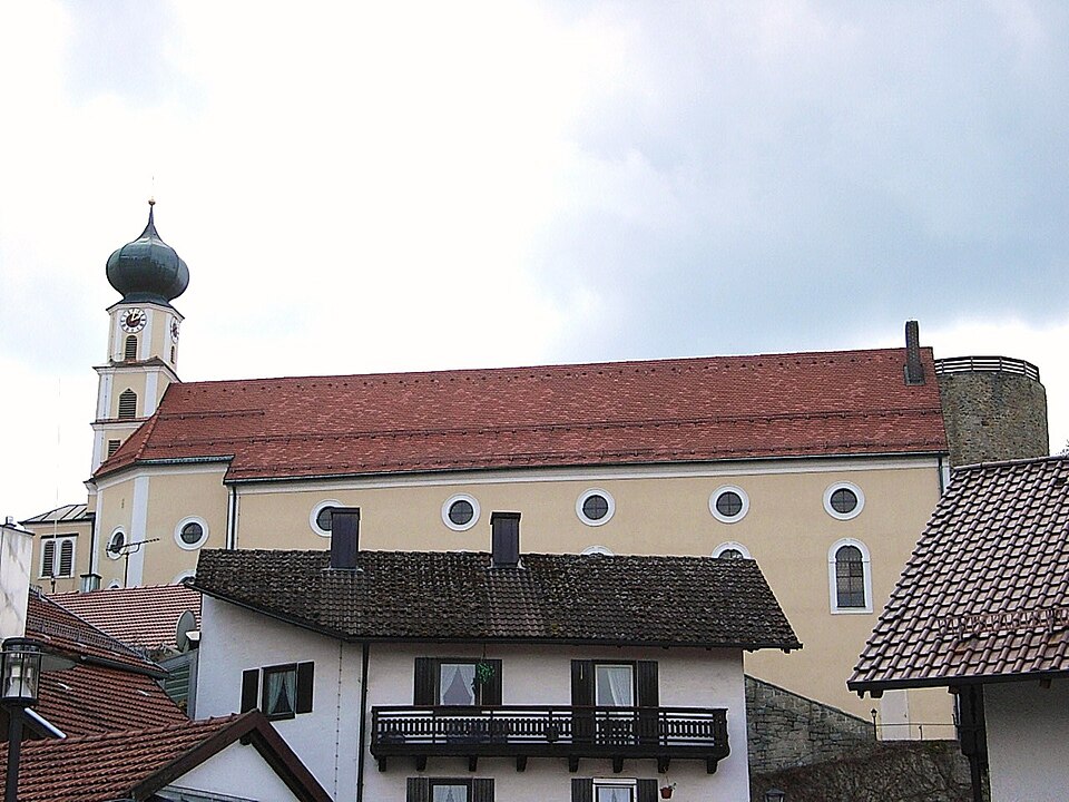 Wärmepumpe-Gurus in Kollnburg – Pfarrkirche (Foto: Konrad Lackerbeck) Pfarrkirche in Kollnburg – Wärmepumpe-Gurus vermittelt Fachbetriebe in Kollnburg