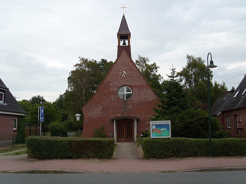Wärmepumpe-Gurus in Kremperheide – Kirche (Foto: C. Löser) Kirche in Kremperheide – Wärmepumpe-Gurus vermittelt Fachbetriebe in Kremperheide