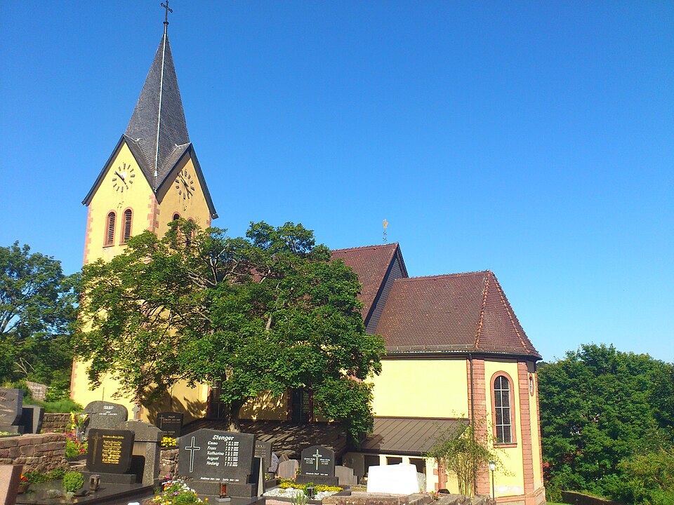 Wärmepumpe-Gurus in Krombach – Katholische Pfarrkirche (Foto: Freak-Line-Community) Katholische Pfarrkirche in Krombach – Wärmepumpe-Gurus vermittelt Fachbetriebe in Krombach