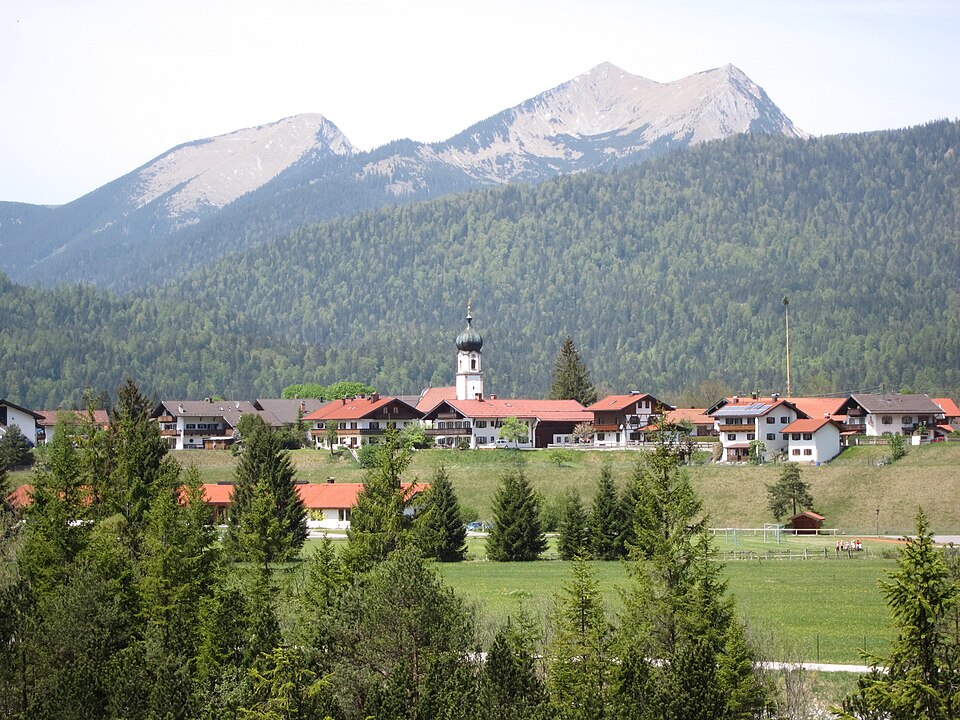 Wärmepumpe-Gurus in Krün – Ansicht von Krün (Foto: AHert) Wärmepumpe-Gurus in Krün – Ansicht von Krün