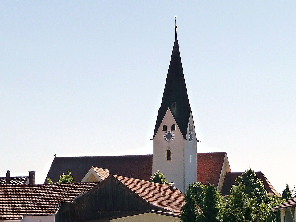 Wärmepumpe-Gurus in Laberweinting – Pfarrkirche (Foto: Konrad Lackerbeck) Pfarrkirche in Laberweinting – Wärmepumpe-Gurus vermittelt Fachbetriebe in Laberweinting