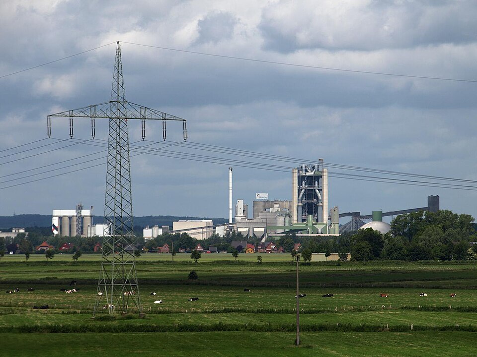 Wärmepumpe-Gurus in Lägerdorf – Ansicht von Lägerdorf (Foto: Uwe Barghaan) Wärmepumpe-Gurus in Lägerdorf – Ansicht von Lägerdorf
