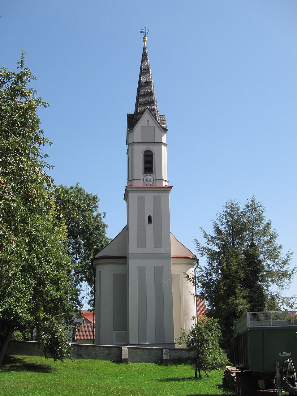 Wärmepumpe-Gurus in Langenpreising – HinterholzhausenKirche (Foto: AHert) HinterholzhausenKirche in Langenpreising – Wärmepumpe-Gurus vermittelt Fachbetriebe in Langenpreising