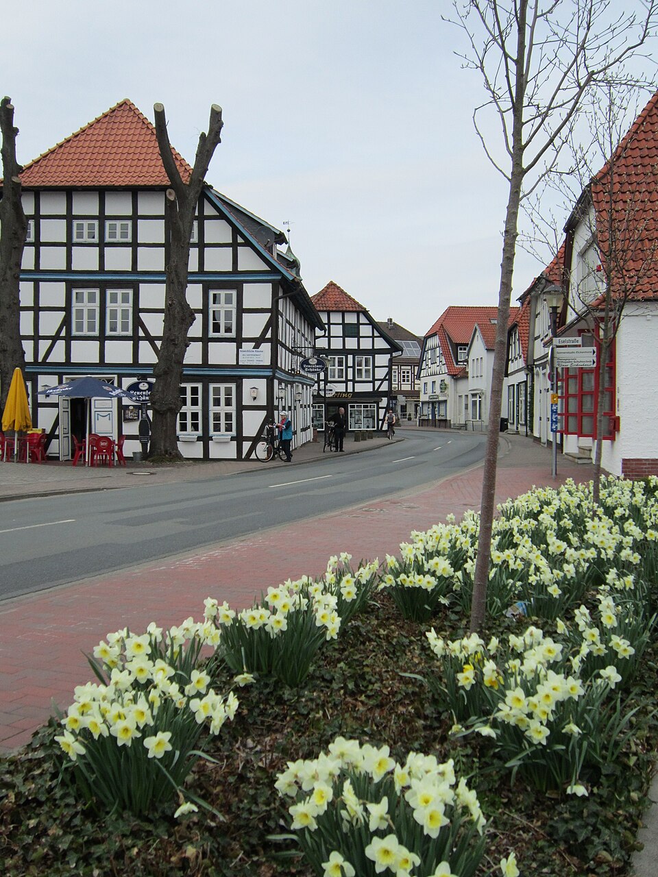 Wärmepumpe-Gurus in Lemförde – Hauptstraße (Foto: Corradox) Hauptstraße in Lemförde – Wärmepumpe-Gurus vermittelt Fachbetriebe in Lemförde