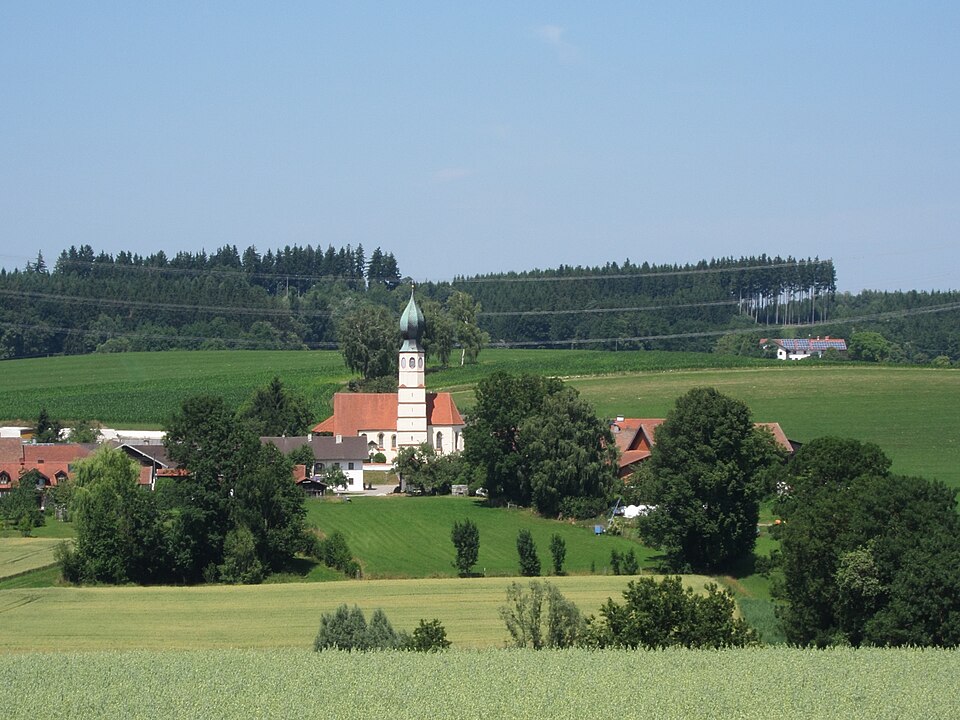 Wärmepumpe-Gurus in Lengdorf – NiedergeislbachKirche (Foto: AHert) NiedergeislbachKirche in Lengdorf – Wärmepumpe-Gurus vermittelt Fachbetriebe in Lengdorf