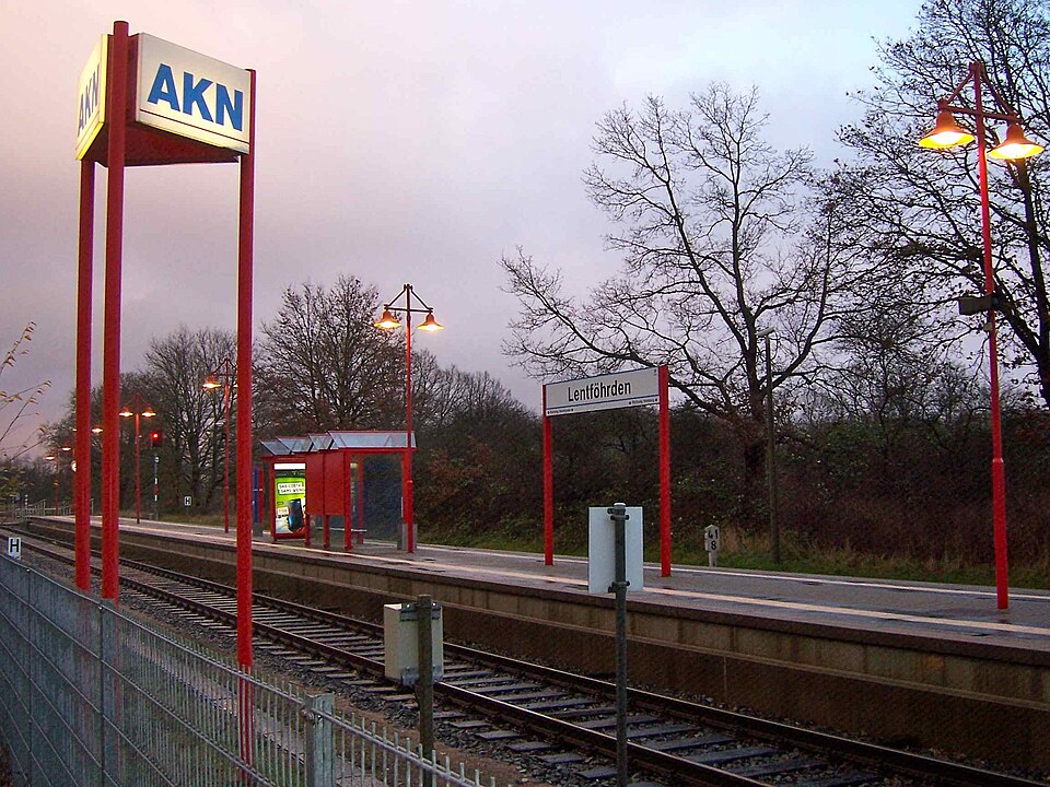 Wärmepumpe-Gurus in Lentföhrden – Bahnhof (Foto: Mef.ellingen) Bahnhof in Lentföhrden – Wärmepumpe-Gurus vermittelt Fachbetriebe in Lentföhrden