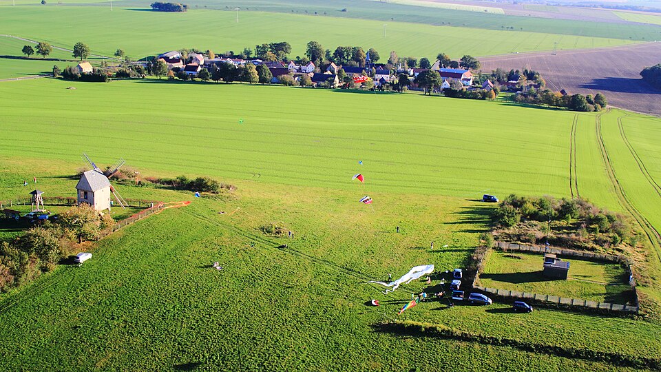 Wärmepumpe-Gurus in Liebschützberg – Ansicht von Liebschützberg (Foto: Zeppelubil) Wärmepumpe-Gurus in Liebschützberg – Ansicht von Liebschützberg