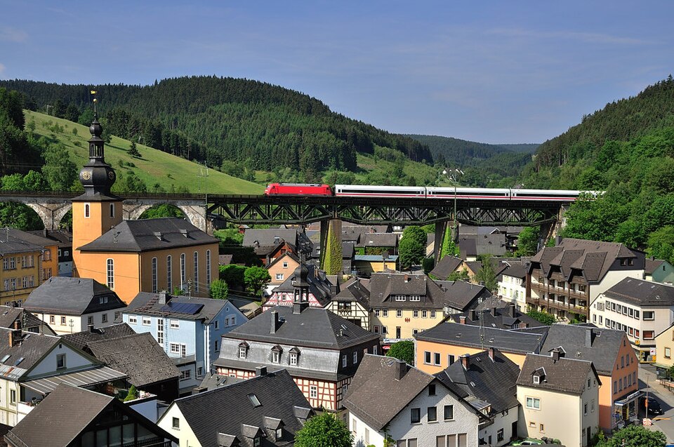Wärmepumpe-Gurus in Ludwigsstadt – Ansicht von Ludwigsstadt (Foto: Hans-Jürgen Warg) Wärmepumpe-Gurus in Ludwigsstadt – Ansicht von Ludwigsstadt