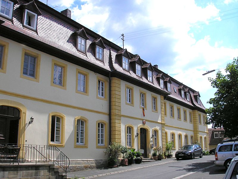 Wärmepumpe-Gurus in Maroldsweisach – Schloss (Foto: No machine-readable author provided. Dark Avenger~commonswiki assumed) Schloss in Maroldsweisach – Wärmepumpe-Gurus vermittelt Fachbetriebe in Maroldsweisach